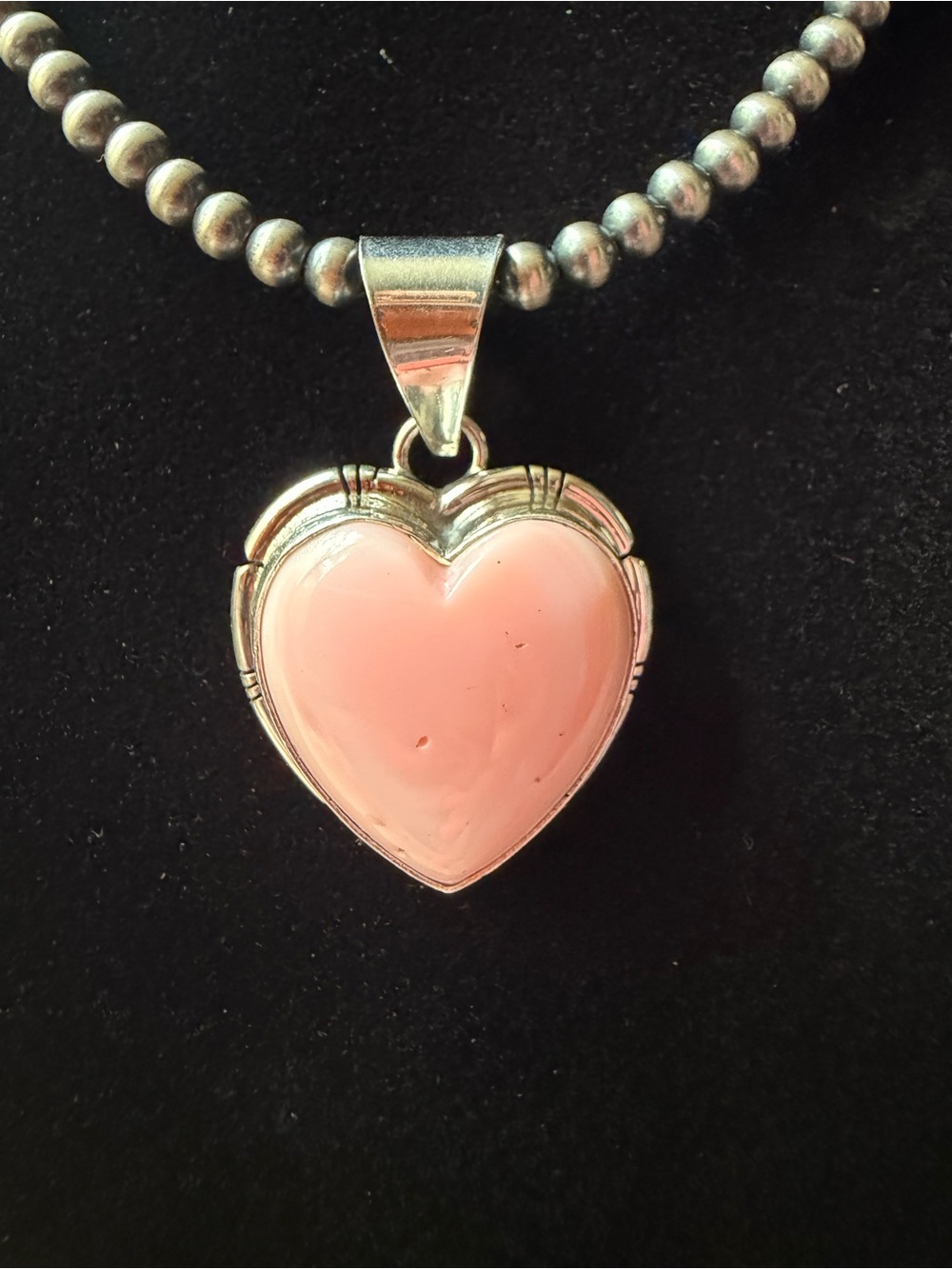 Native American Pink Conch Heart Pendant - Women Jewelry - Picture 2 of 5